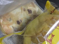 -华荣西饼屋(永护店)