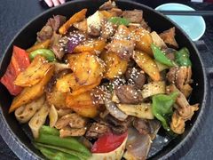 -撒拉人家.酸菜牦牛肉火锅