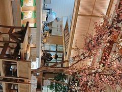 -蜜桃餐厅·伴山(湖滨商业街店)