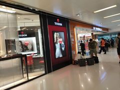 -万宁(新城市广场店)