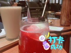 草莓白昼梦（无酒精版）-星巴克臻选(天津恒隆广场旗舰店)