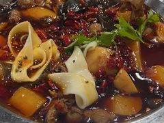 -晓彭肥肠鸡·泡椒鸡火锅(水木天地店)