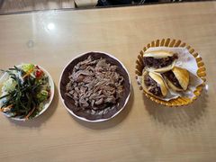 -闫家驴肉老店(华电一校店)