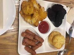 -乐凯撒披萨(东方新世界店)