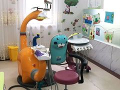 -茂菊口腔连锁(浦东南路店)