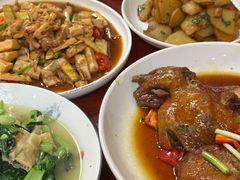 -芦茨金富饭庄·25年老字号·专做稻草鸡