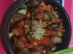 二楼的黑椒牛柳石锅拌饭-中央财经大学-食堂