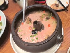 汽锅菌子肉饼-老滇山寨•云南特色菜•地方菜•民族风情歌舞表演(金碧店)