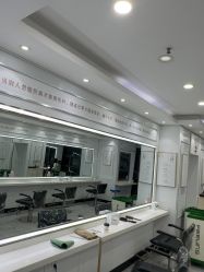 -镁连社·美联社