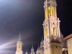 -皮拉尔圣母圣殿主教座堂