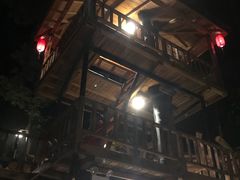 -天门沟九州驿站树上汤泉