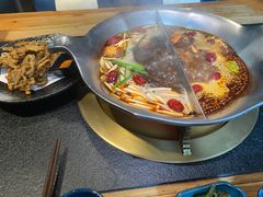 -湊湊火锅·茶憩(南京东路悦荟店)