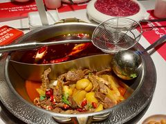 -左庭右院鲜牛肉火锅(金山万达店)