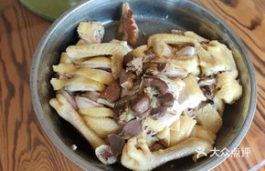 Steamed Free-range Chicken with Sauce