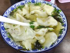 -吕氏馄饨包子大排档