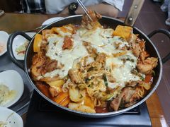 -亲昵春川鸡排(韩国美食街店)