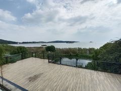 -亮河湾山庄