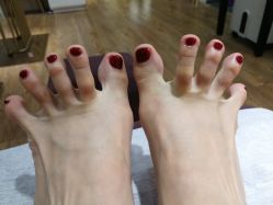 -伊人脱毛美甲美睫连锁机构