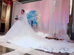 -艾米丽婚纱礼服