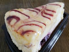 -红宝石·鲜奶小方·海派西点房(南丹店)