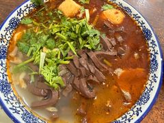 -叶新小吃店(来凤小区总店)