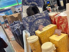 -霸王茶姬(上海静安大悦城店)