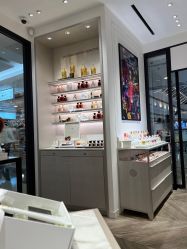 -法国娇兰精品店