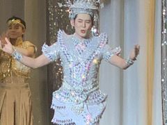 -金东尼人妖秀