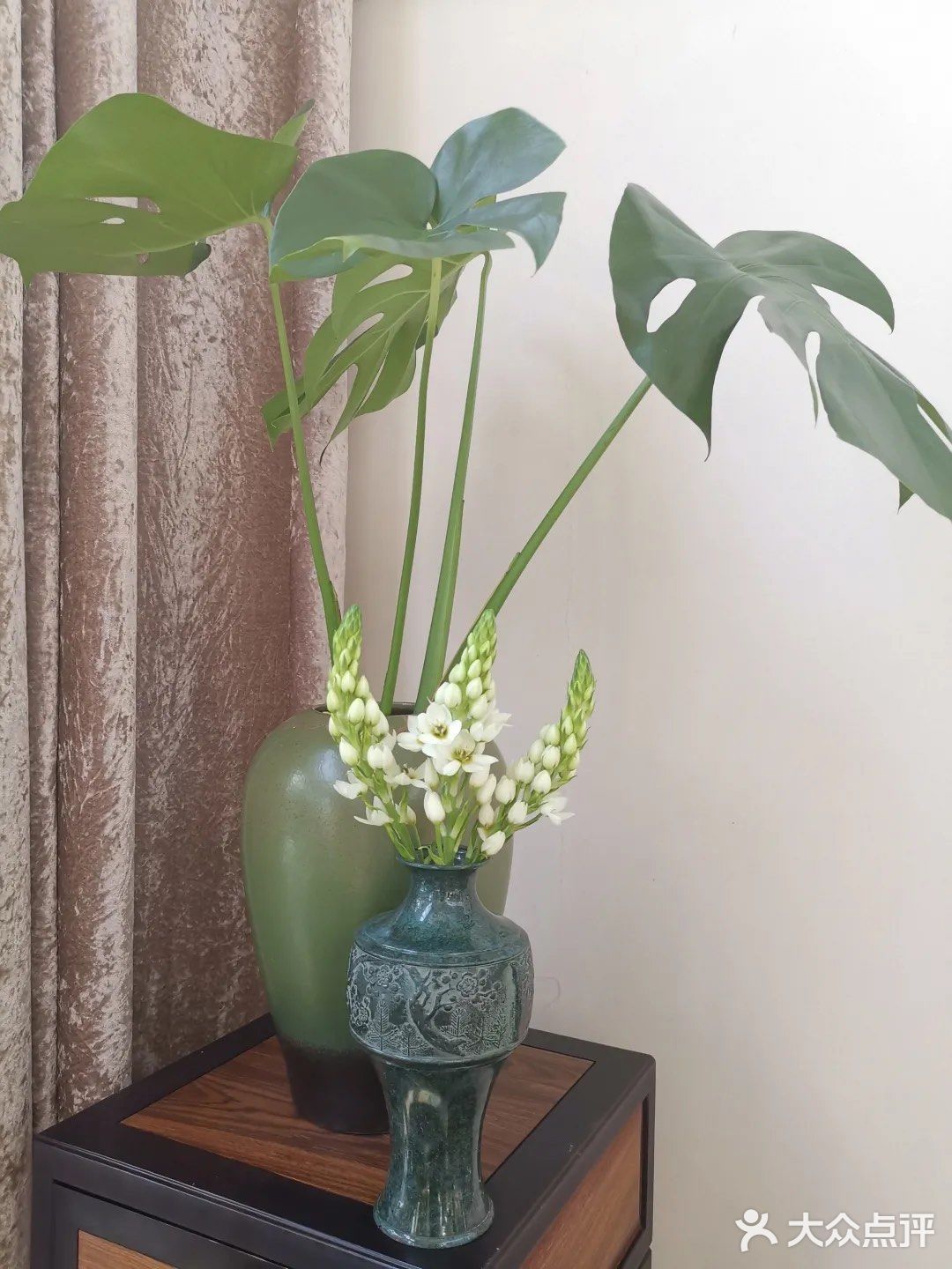 童年的芬芳[糖果]槐花香[调皮]一年只有这几天[双手合十]珍惜好时光