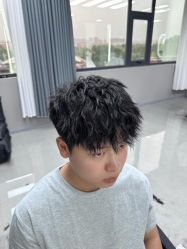 -尤司男士国潮理发馆