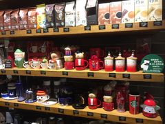 零售区-星巴克(广州动漫星城东区店)