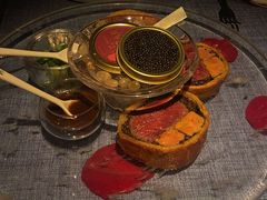 惠灵顿牛排-弦月窗LUNETTE BY AMANDA(复兴路店)