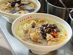 -文山荷鲜居(翠湖店)