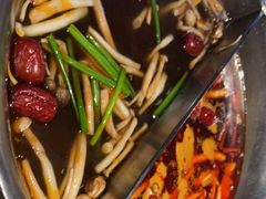 -湊湊火锅·茶憩(新中关购物中心店)