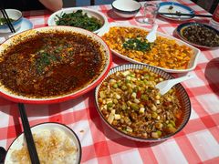-洪霞餐馆·川菜·鲜货现炒(两江春城店)
