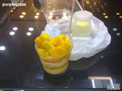 芒果杯和牛奶布丁-幸福西饼面包茶饮(车公庙店)