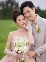 -樱花婚纱摄影