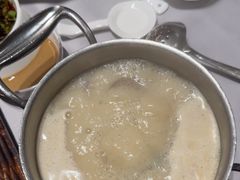 -红鼎豆捞·非遗鲍皇汤火锅(宝丰路店)