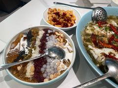 彩虹乌龙冰粉-姚姚酸菜鱼·金戈戈香港豉油鸡(喜荟城联名店)
