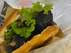 黄金豆腐夹馍-自黑豆夫·臭豆腐夹馍(四海唐人街店)