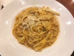 -玛格萝妮比萨屋(四平店)