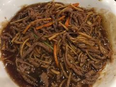 撒子牛肉丝-刘胖子家常菜·蹄花焖藕(中南店)