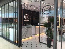 -HAIR CORNER