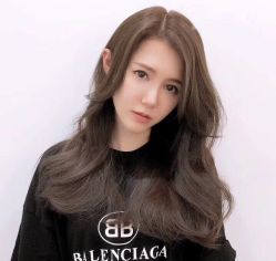 -变画·发型STUDIO