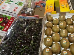 -上海龙吴水胜海发市场