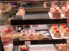 -巴黎贝甜(大宁国际商业广场店)