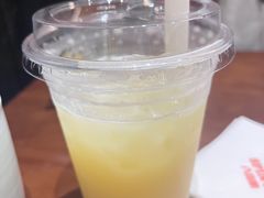 -8PINTS八品脱·日料·烧鸟·精酿小酒馆(莘庄店)