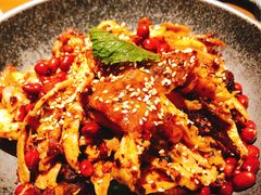 手撕扁担鸡-吃饭皇帝大土家民族菜(正大广场店)