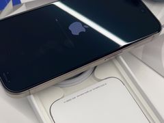 -Apple授权专营店(五彩城店)