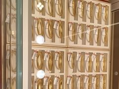 -恒一珠宝·回收黄金钻石奢侈品(灵岩南路店)